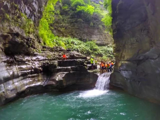 夏日避暑胜地凤冈万佛峡谷给你一个22的夏天让你清凉一夏