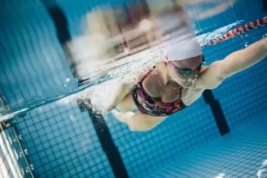 【游泳培训】踩水教学视频 如何提升耐力