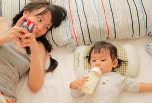                     原创            怎么去判断宝宝是否健康？需要注意这三点，宝妈别含糊