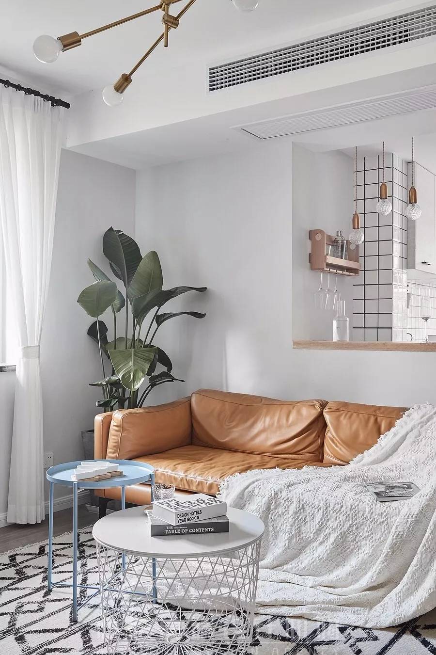 如何刷墙面颜色 1d843249fee0420196f280d12466fa4b.jpeg