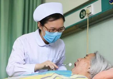 老人口腔护理_牙齿美白的秘密 竟在美基元双十一购美节