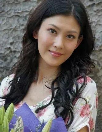 《回家的诱惑》艾莉近照认不出,曾替父还债,