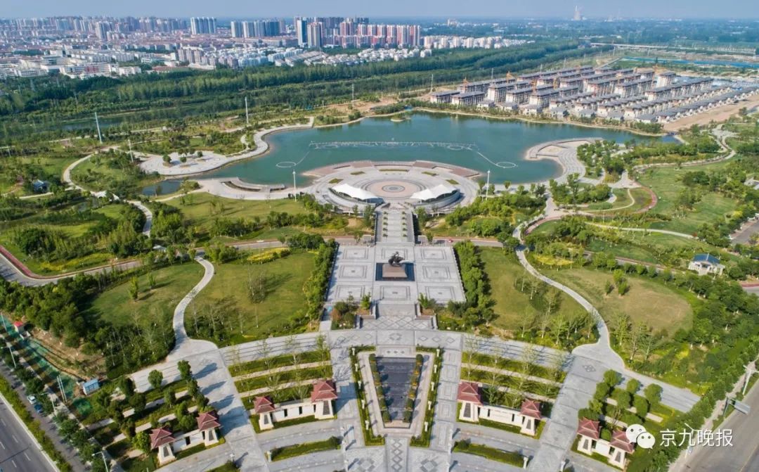 旅游 正文 俯瞰永城沱南生态广场 7月18日下午,记者来到沱河参观.