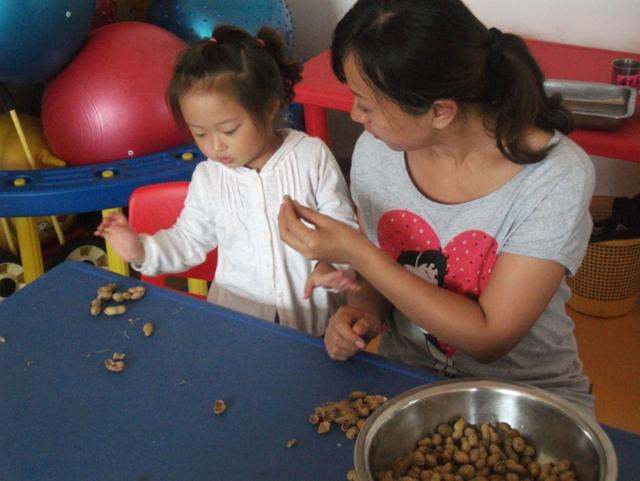                     这些零食，家长可以多给孩子吃，补钙促进身高发育，还增强抵抗力