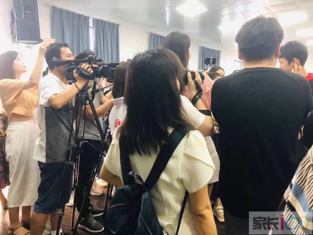 满分金牌武汉高二牛娃保送清华他的小学中学是