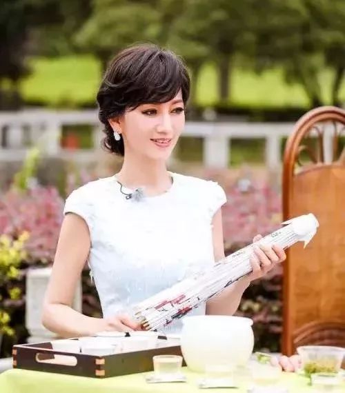 人淡如菊刘诗诗:妈妈的气质里藏着孩子的未来