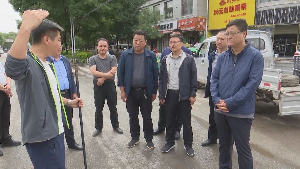 王宏林带队督察地下管网建设管理情况