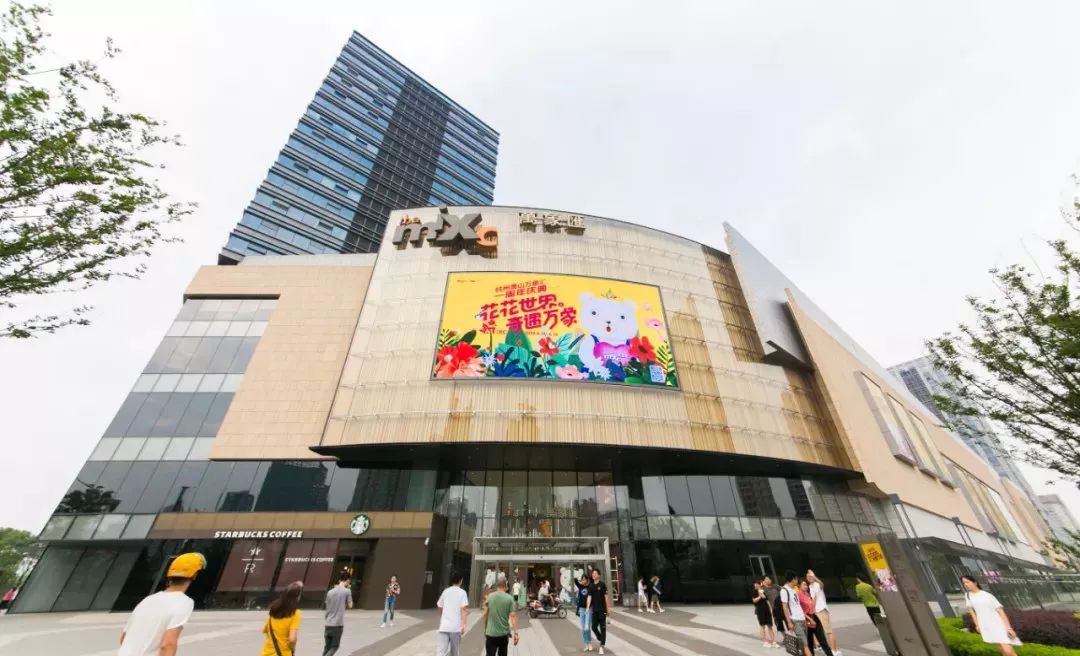 万象汇是华润置地在杭州继万象城之后的第二家综合购物中心,也是萧山
