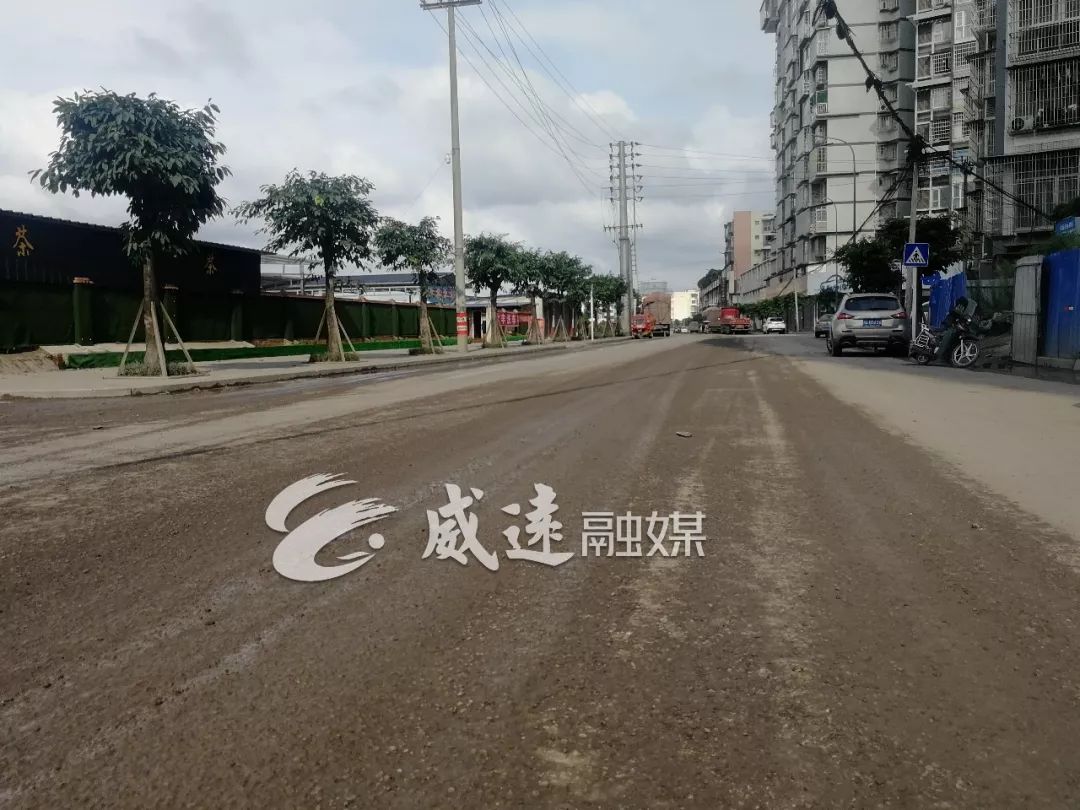 路幅宽度30米;(一)连兴路654米,路幅宽度30米;连界镇