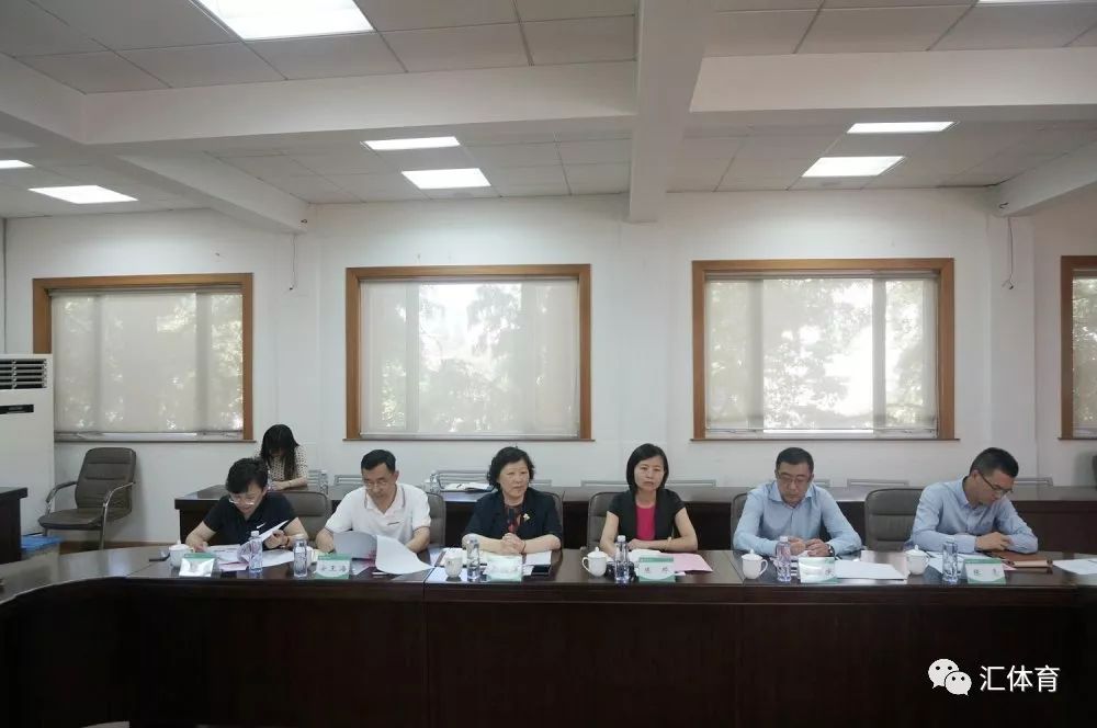 副区长秦丽萍,陈桦带队调研上海体育学院徐汇校区