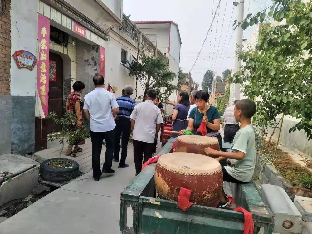 党员,村民代表用自己的言行来树立和提升党的形象,进一步增强党组织的