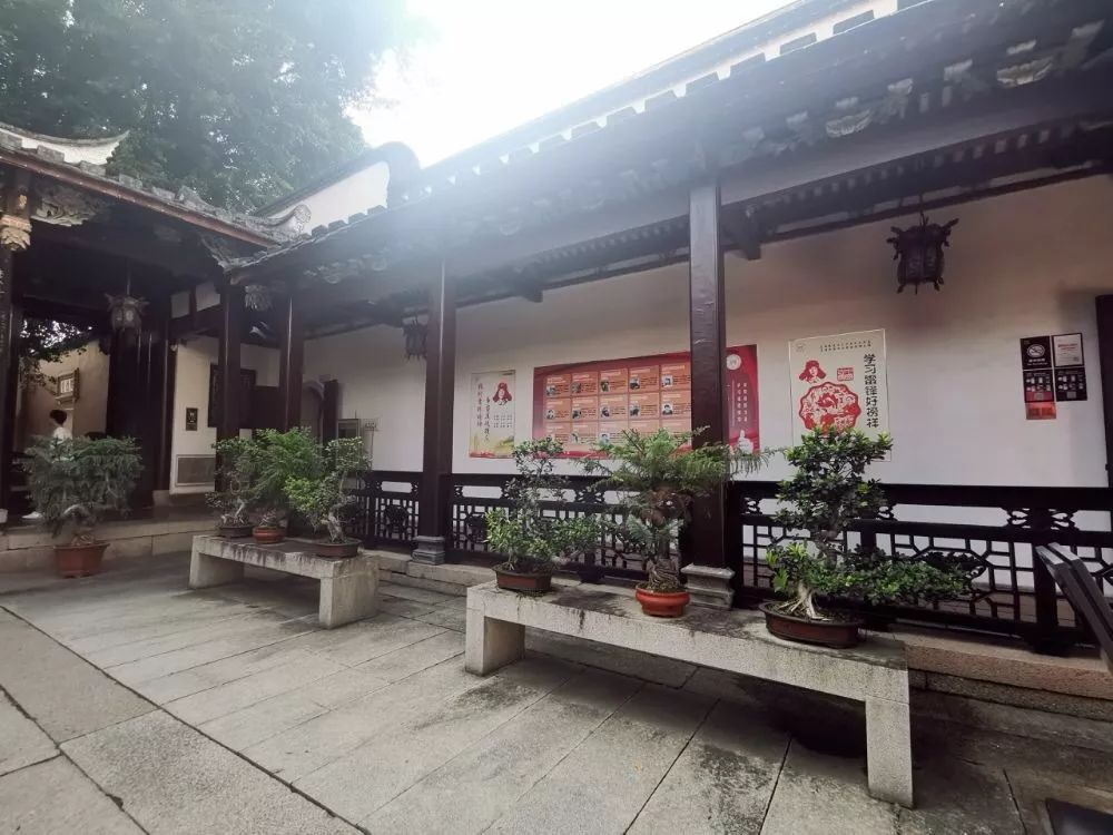 开眼看世界的第一人你还记得是谁么?来这里品