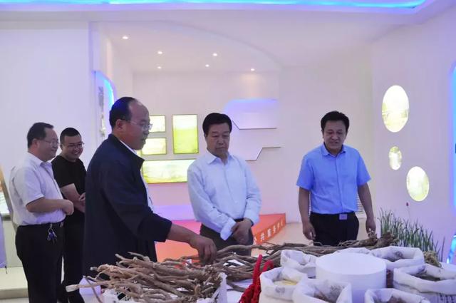 「漳县电商」市政协副主席郭宽宇一行莅临我中心进行电商考察调研