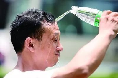 白天高温闷热,夜间雨水淋淋! 99真人网上娱乐