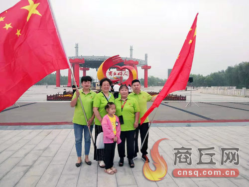 花甲之年的她 做公益十多年如一日 新世纪娱乐