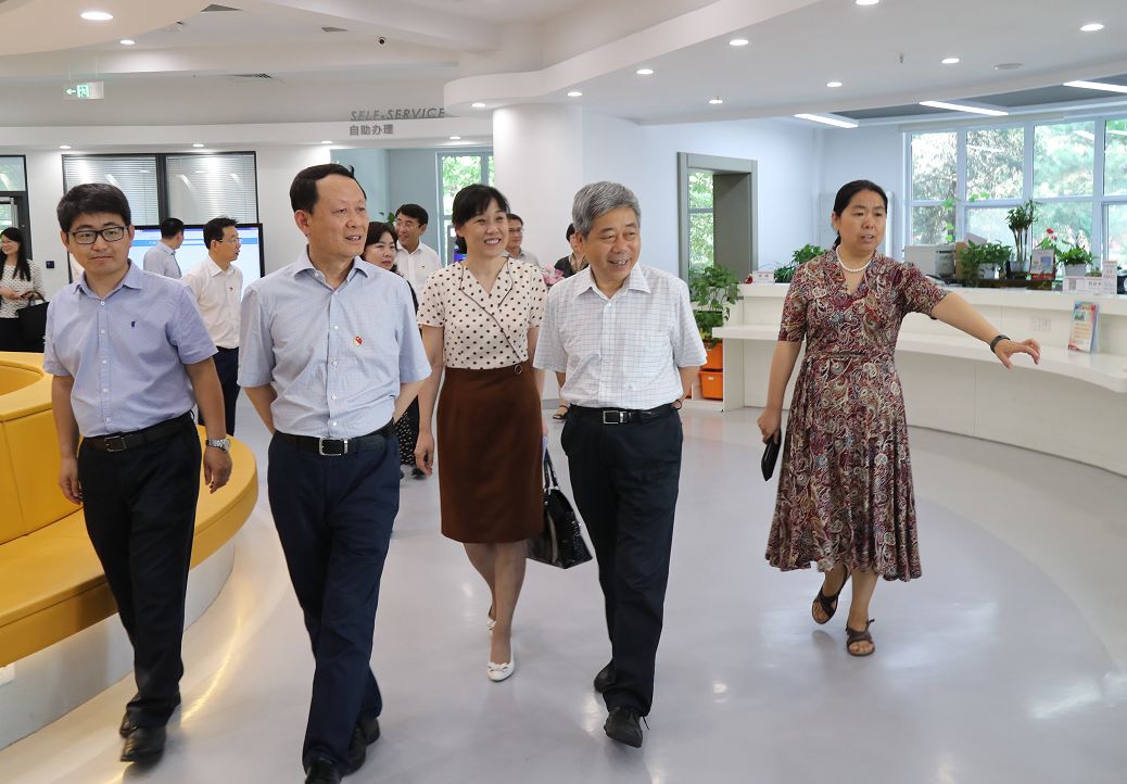 两年内,教育部长为何两次探访北京十一学校?| 热点 澳门赌博网