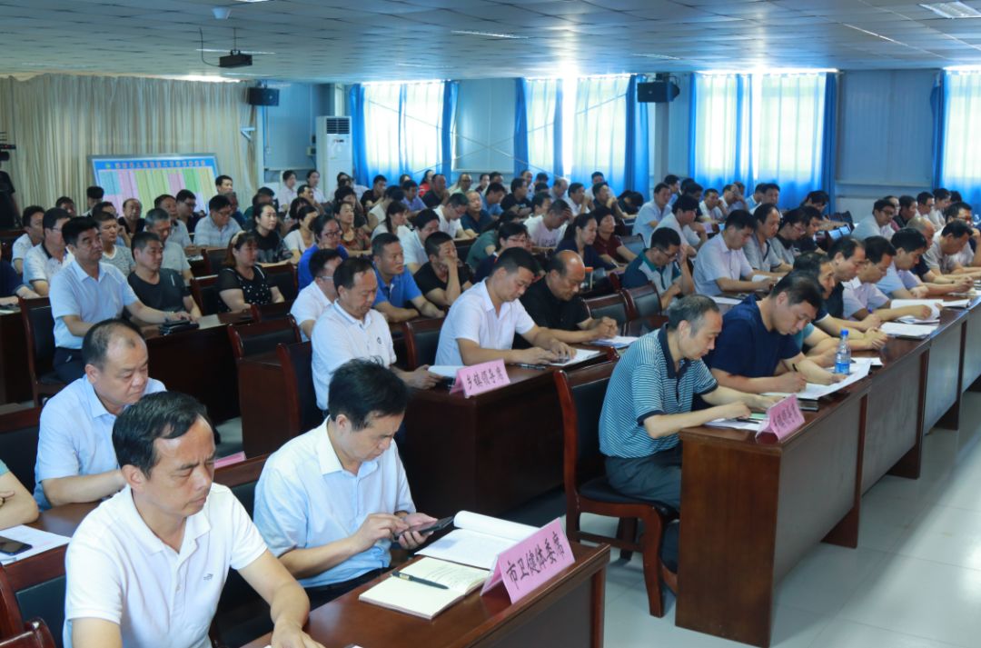 泌阳县医疗健康服务集团成立大会在泌阳县人民医院隆重举行