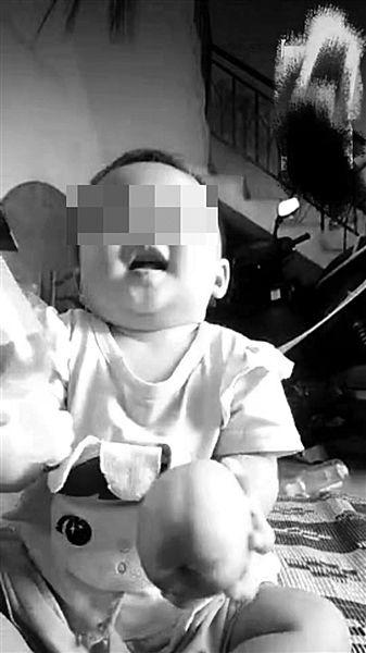 幼童“踩尿摔倒身亡” 鉴定:符合虐待和家暴致死 亿万先生老虎机
