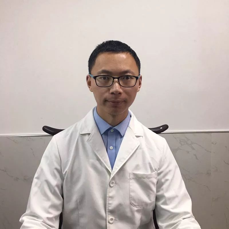 范兆森中医专家 中医硕士中医世家,幼承庭训,跟随父亲学习儿科,妇科