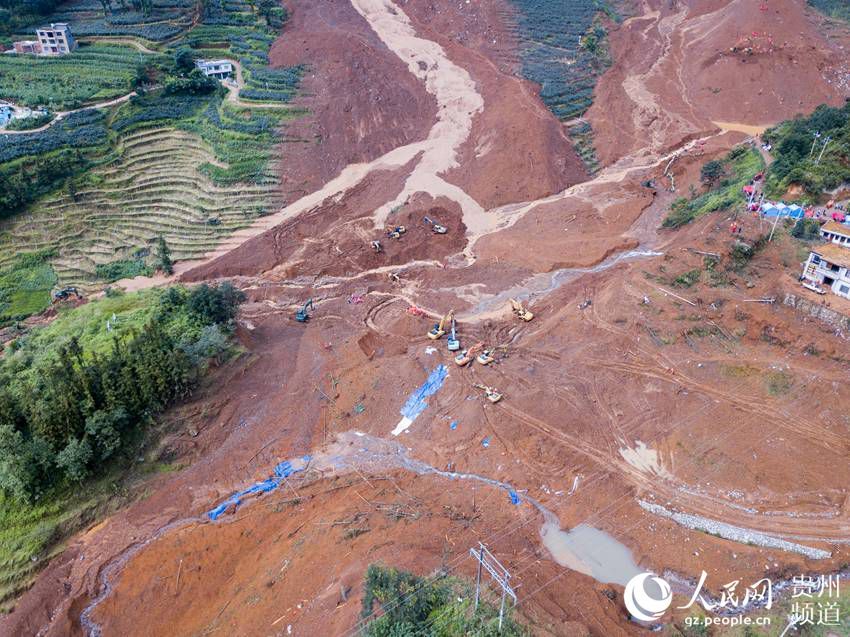 航拍贵州水城山体滑坡救援现场(高清组图)_六盘水