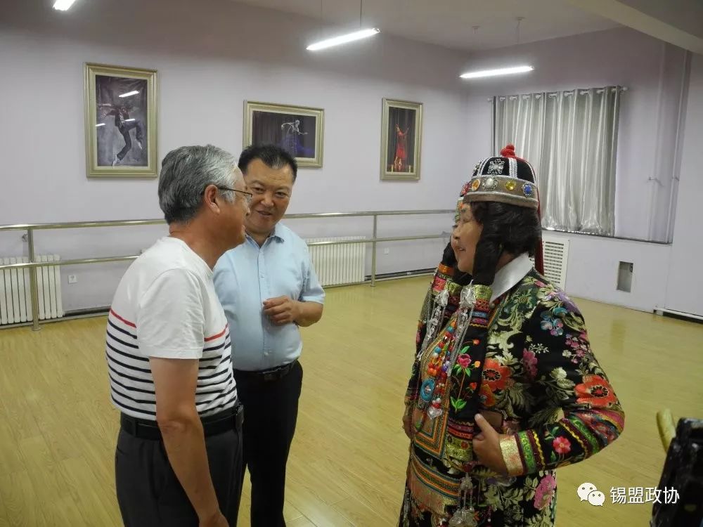 关注盟政协副主席额尔登孟克一行赴新疆博州巴州伊犁考察蒙古族历史