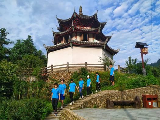 重走党群连新路,了解红色旅游发展情况据了解,此次调研活动为期五天