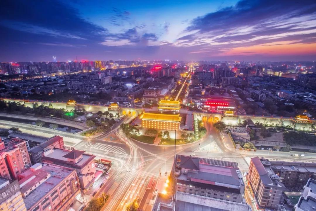 gdp万亿俱乐部_今年我国GDP 万亿俱乐部 有望继续扩容(2)