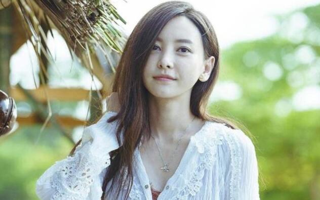 她凭一首歌走红,走红后却去拍戏,如今29岁沦为路人!好可惜 澳博集团官网
