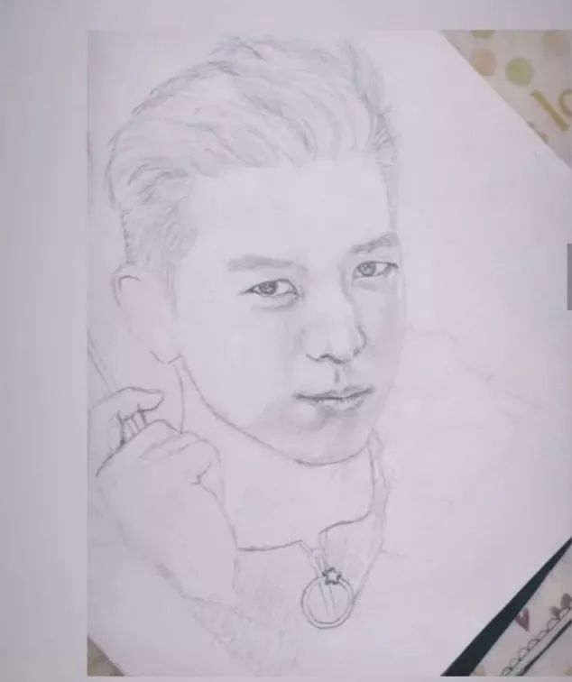 7月男友李现的灵魂画技,笑到头掉!