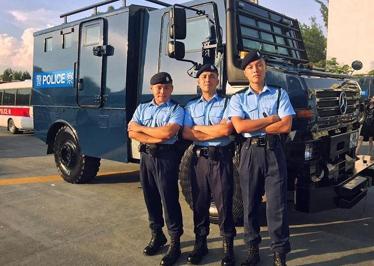 原创香港的警察队伍,机动部队中,到底装备了什么防暴装甲车?