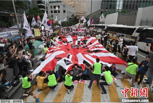 日本宣布对韩出口管制  韩民众：抵制日货不是说说而已