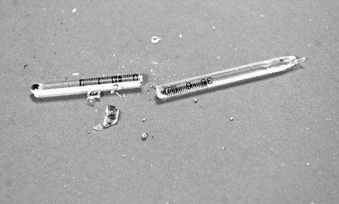                     孩子水银中毒怎么办？不小心打破温度计，家长要知道怎么正确处理