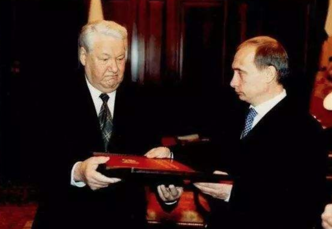 普京做了两件事，叶利钦说：是个重情义的男子，总统之位给你了_赫鲁晓夫
