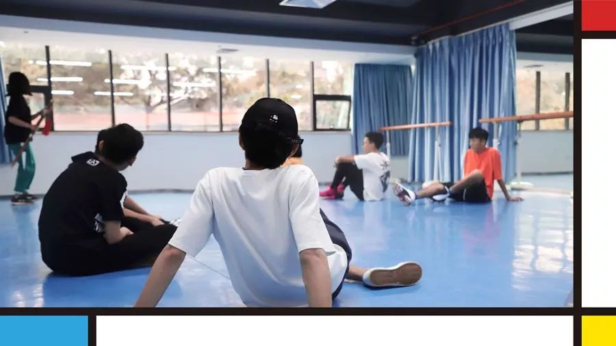 表演专业的播音生 e2388d6a6f654dbaa7e88161cfa91a80.jpeg