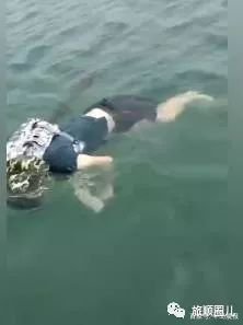 突发!旅顺海面漂来一具男尸,身背双肩包,驾照显示出年龄…… 网上澳门赌场网址
