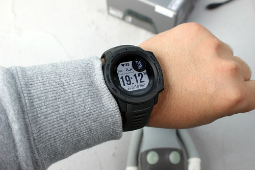 ����Instinct �����˶��ֱ�����һ���������Ƕ��������������