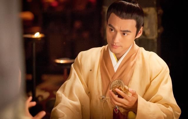 结婚三月丈夫就打仗去了,两年后妻子被召进皇宫,皇上居然是丈夫! 星际娱乐备用网址