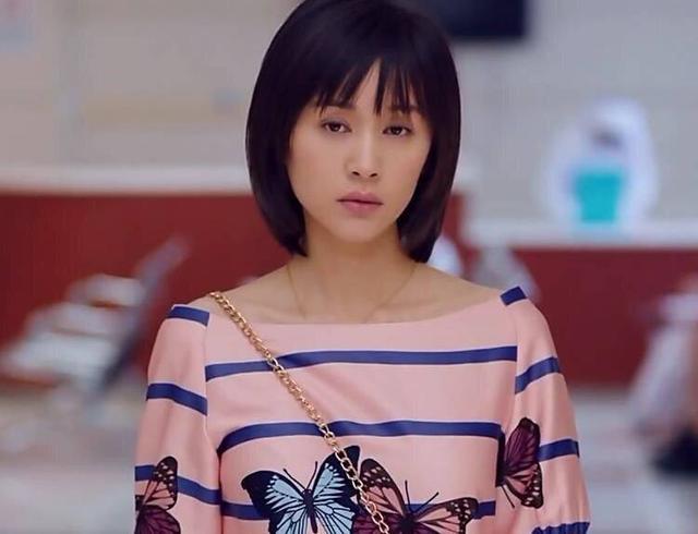 王子文变身穿搭博主,花样搭配帽子超好看,章鱼玩偶也能当帽子 银河电玩城官网下载