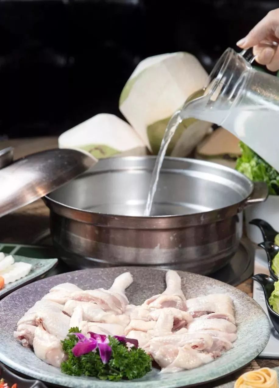 寻味美食▏广州超正的5家椰子鸡店,好吃到骨头都不剩!排长龙也要吃!