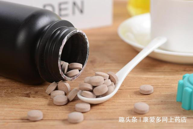                     原创            宝宝缺钙常见4症状，如占2个表明宝宝缺钙，需重视！
