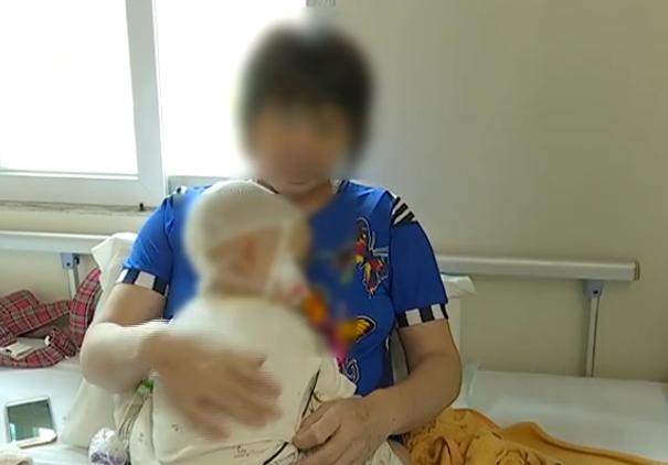 1岁男童突然爱哭闹,还经常反复吐奶,一查竟是脑肿瘤 凯发体育限额
