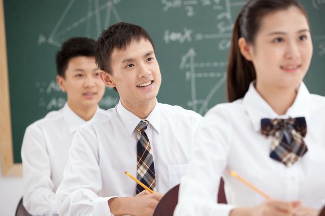 这4个大学专业最“烧钱”,普通家庭不建议报考,学杂费难以承担 博狗官网bogou
