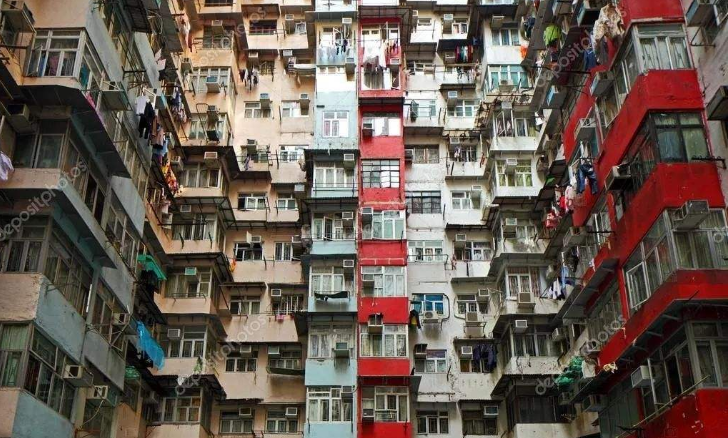 香港普通人的心酸:一家4口挤在15平米“棺材房”,睡觉伸不了腿 澳门威尼斯平台