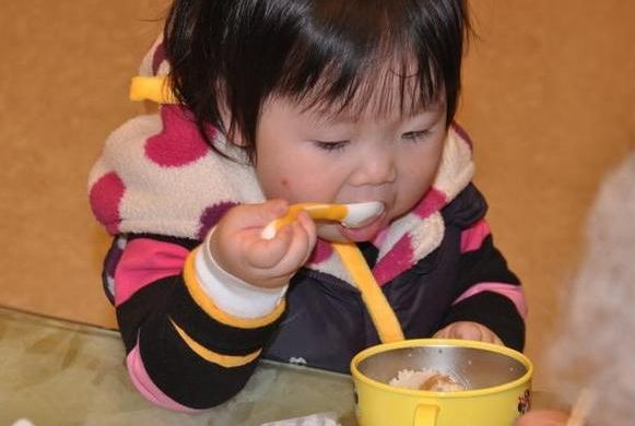                     劝告家长：宝宝2岁之前，3种辅食不要碰，容易伤害脾胃、发育慢