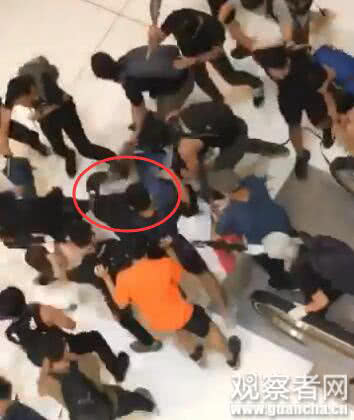 香港23岁无业男子非法集结示威造成两名警员重伤