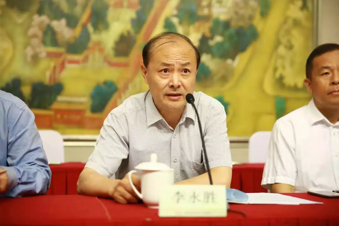南京新的社会阶层人士联谊会成立我园总经理蔡鸿友当选副会长