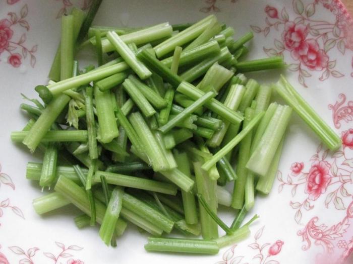 西芹菜怎么做最好吃最简单 a970602867164f38b16d03ec12549c81.jpeg