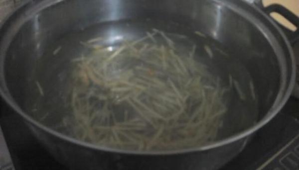                     只需一块生姜，拖了半个月的咳嗽都不慌，为宝宝速转！
