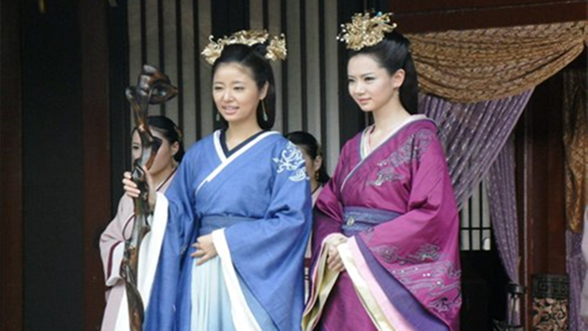 盘牙女主角熬成太后的女演员,林心如温柔大气,唐嫣聪明腹黑