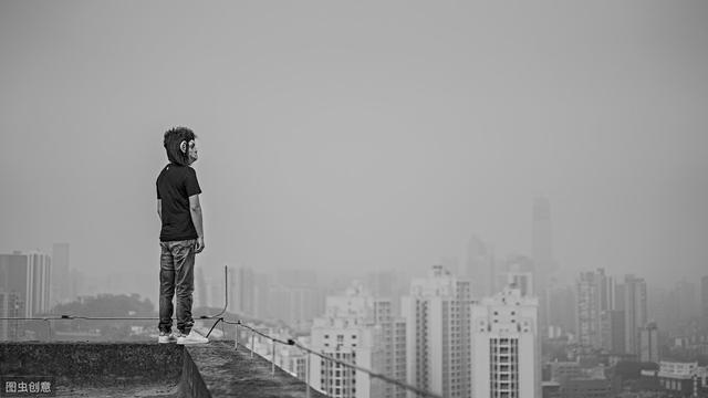 妈妈一句“你咋怎么笨,死了得了!”儿子崩溃坐33楼边缘…… pt电子游戏开户